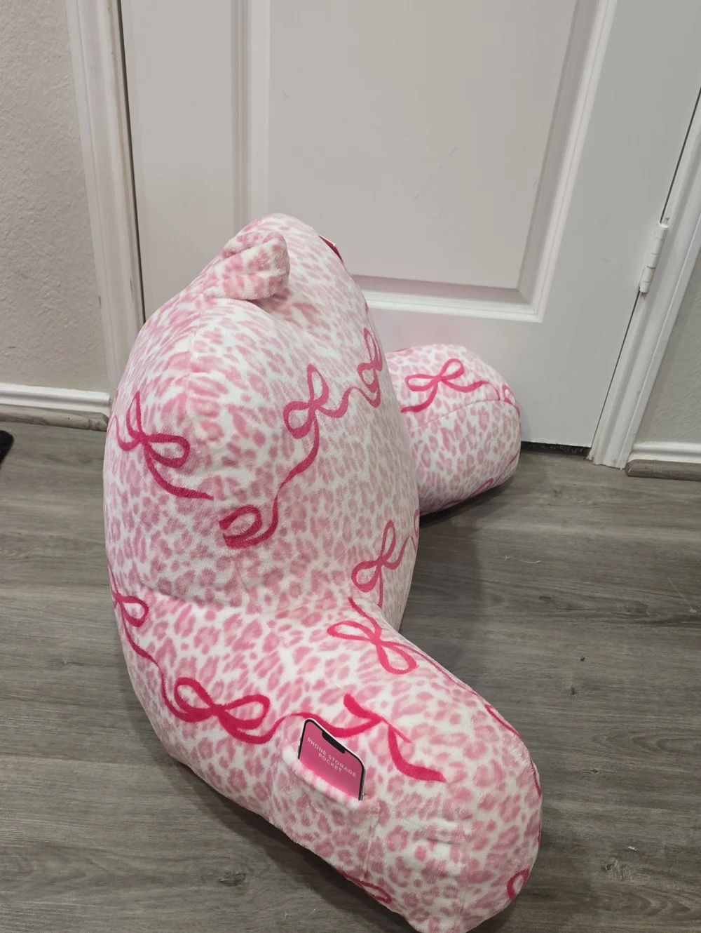 Juicy Couture Home Leopord Print & Bows Plush Bed Rest Pillow w/Cell Holder
